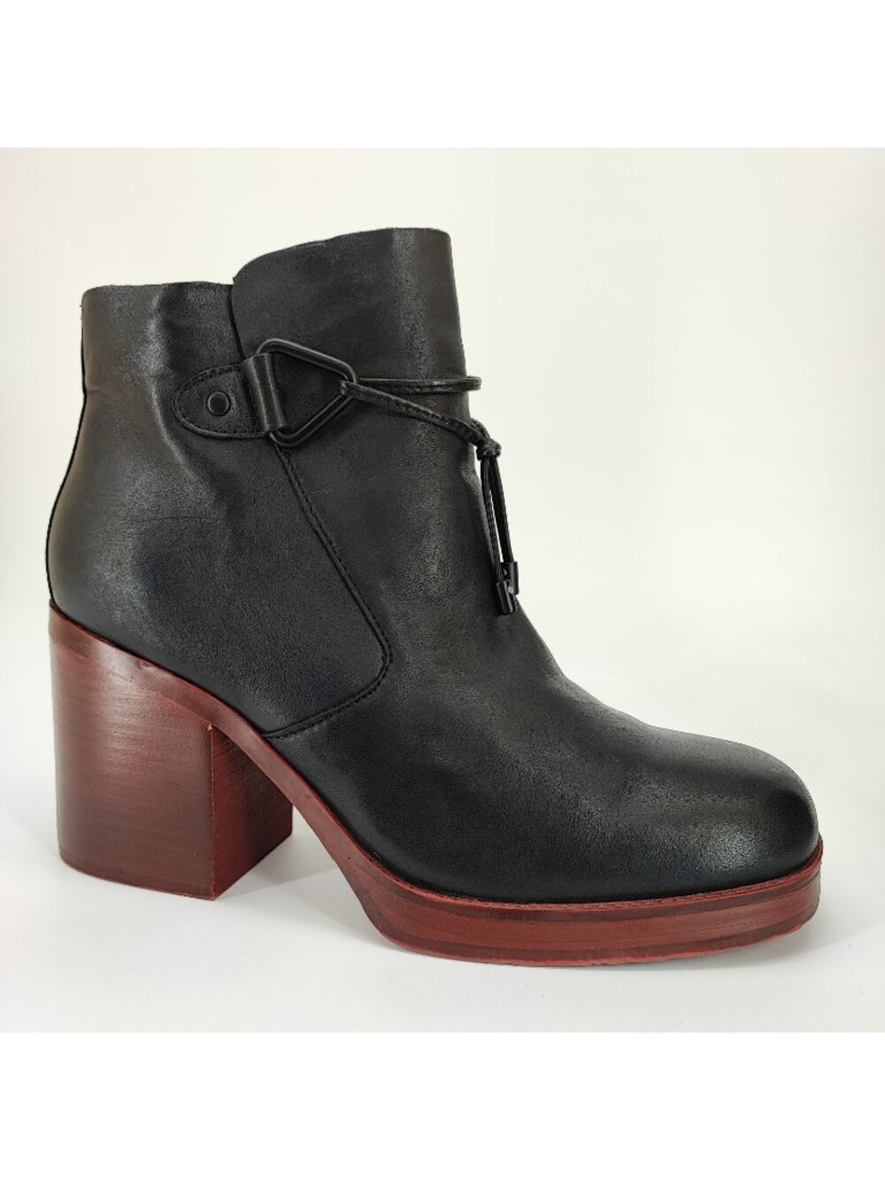 Korks Mertle Women's Size 10 US Ankle Boots Black Leather Booties Q48503.